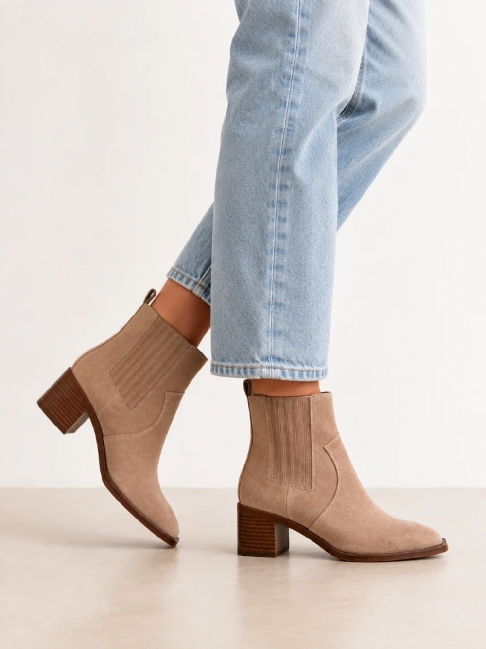 Dolce Vita Taupe Suede Western Ankle Boots Size 9 Block Heel Chelsea⁠